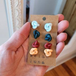 Set of 4 Knot earrings